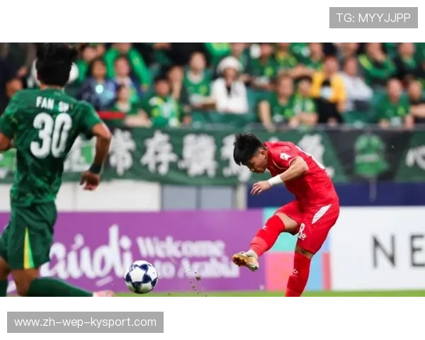 亚冠赛场上演绝杀一幕，胜负悬念引人注目，亚冠决赛比分预测