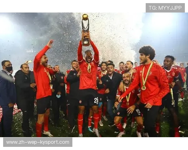 凯撒酋长主场迎战阿尔阿赫利，德比战备受关注，凯撒酋长球衣