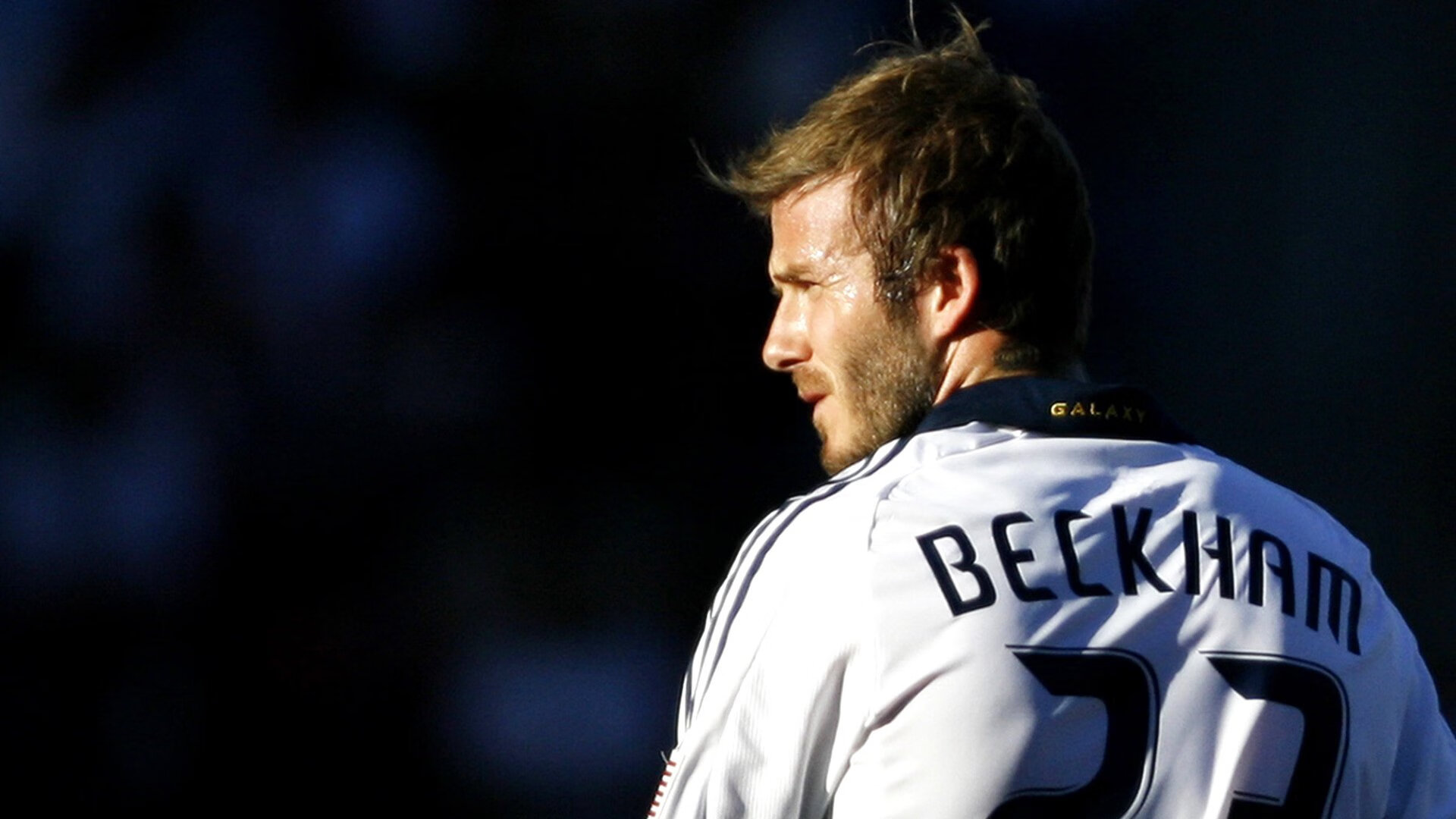 卡特的踢球节奏变化多端,令对方防守无法预料,卡特打球视频